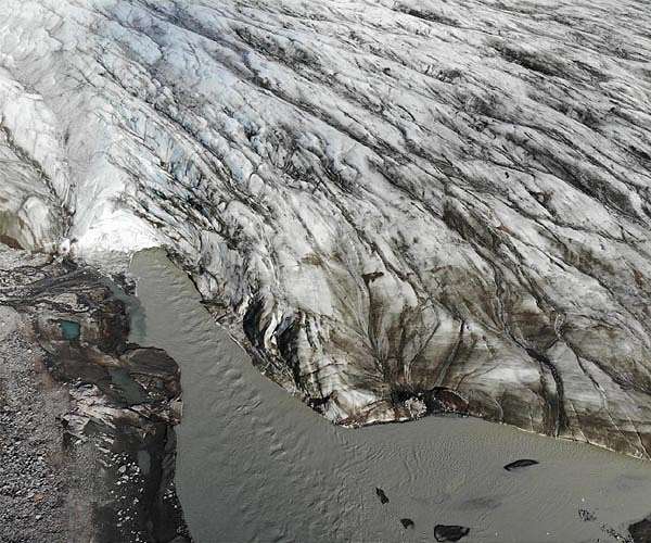 Changing snowfall making Greenland darker and warmer: study