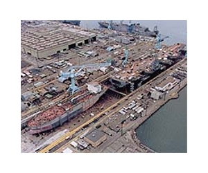 Canada gives shipyard a $3.3 billion push