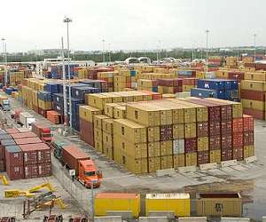 China's March trade surplus at $140 mln