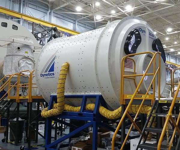 Ozmens' SNC delivers prototype lunar crew module to DYNETICS