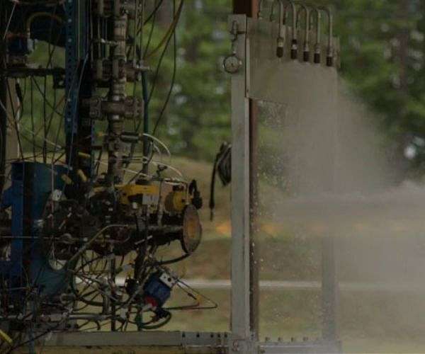 Hypergolic rocket engine with advanced throttling tested by Sierra Space