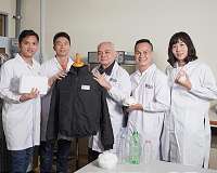 NUS researchers turn plastic bottle waste into ultralight supermaterial