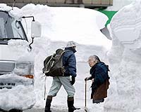 Japanese Troops To Dig Out After Deadly Snowfalls