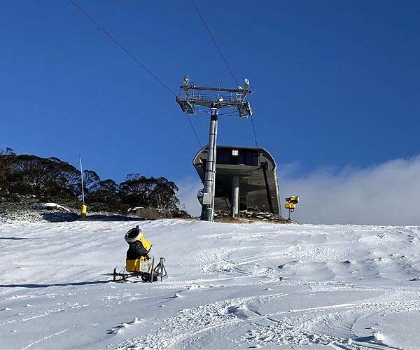 As planet gets warmer, ski gondola maker goes urban