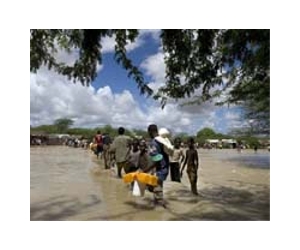 Inter-ethnic fighting displaces 40,000 in Kenya
