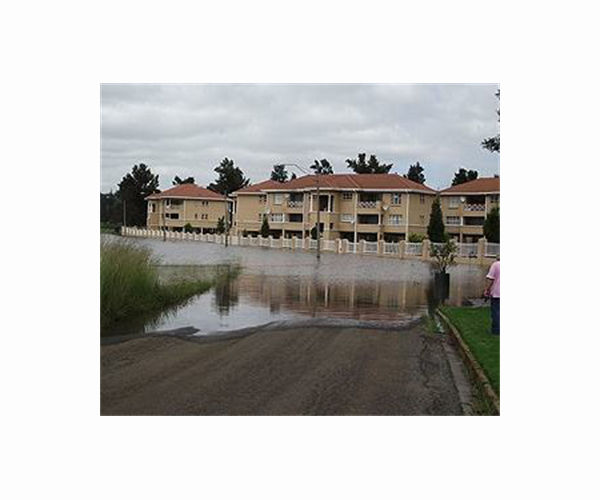 Six die in South African floods