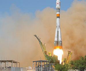 Russia launches three astronauts to ISS