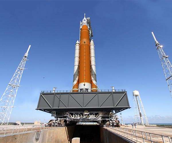 NASA begins critical final test on mega Moon rocket