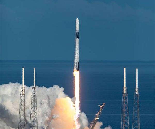 SpaceX plans cargo launch with Parkinson's, MS experiments aboard