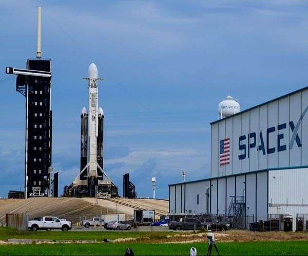Musk signals plan to launch IPO for SpaceX