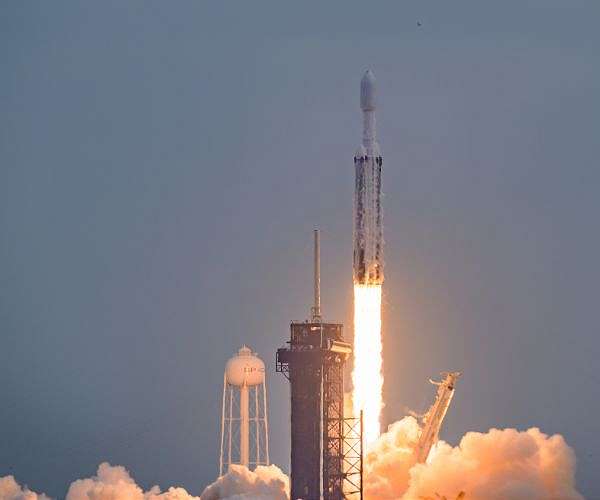 NASA journeys to the metal-rich asteroid Psyche