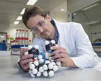 Southampton chemists create switchable gold catalyst