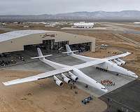 Largest US aircraft in history: civil usage or military purposes?