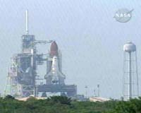 Two Canadians to blast off into space in 2009