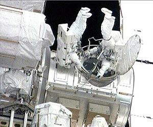 Reisman, Bowen Complete First STS-132 Spacewalk