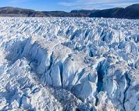 Glacial quakes may serve as indicators of glacier disruption