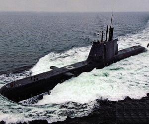 Taiwan renews bid to buy subs, F-16s from US