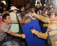 China envoy in Taiwan trapped in hotel by protesters