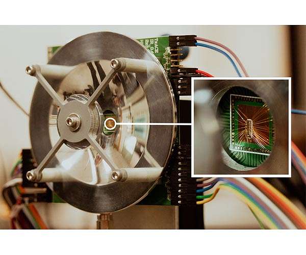 New imager microchip helps devices bring hidden objects to light