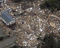 Rush to aid millions in US after Hurricane Ike