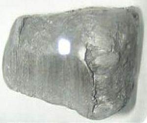 How much of thallium pollutants will be released to environment by utilizing minerals?