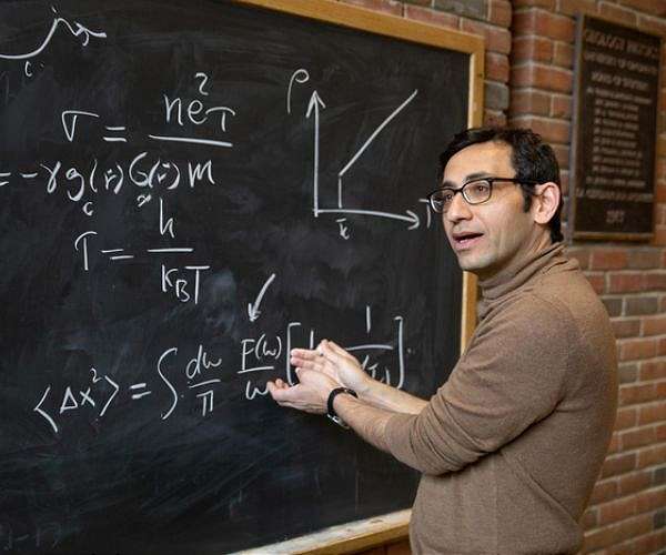 Experiment unlocks bizarre properties of strange metals