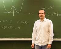 String theory: Is dark energy even allowed?