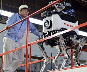Toshiba unveils dog-like robot for Fukushima plant