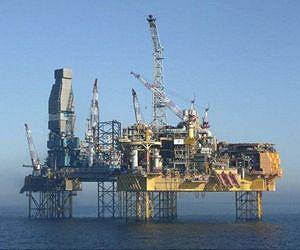 Conoco halts offshore drilling in Alaskan Arctic