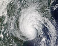 Storm Kalmaegi bears down on eastern Taiwan