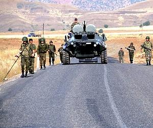 Turkey arrests ex-officers over 1997 'coup'