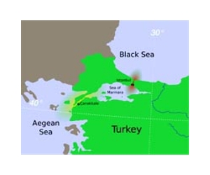 Turkey talks to oil giants to reduce traffic through straits