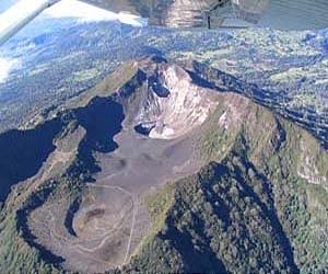 Costa Rica increases volcano alert