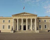 Afghan stowaway found in top British military academy: ministry