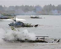 Ukrainian military holds anti-invasion exercises