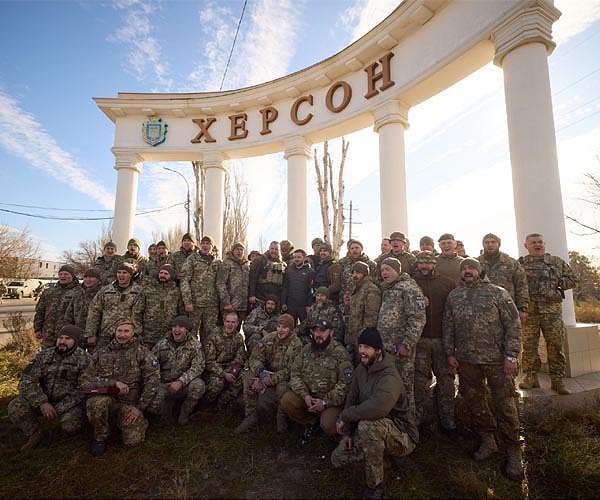 200,000 intl troops needed to secure any Ukraine peace: Zelensky
