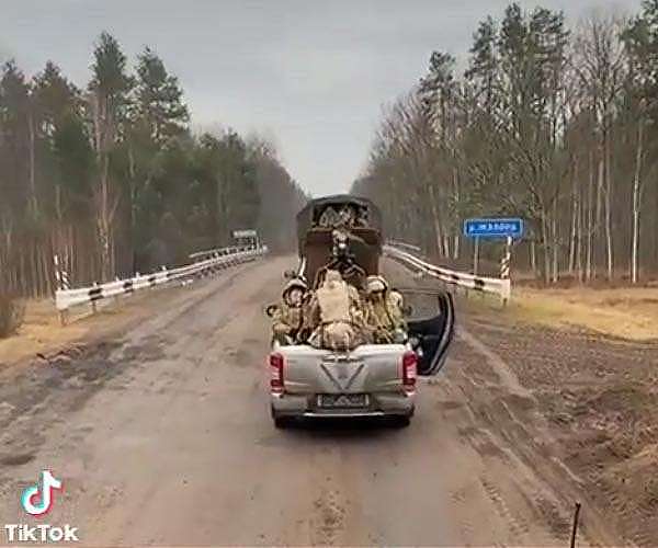 Tired of protest, Putin opponents take up arms in Ukraine