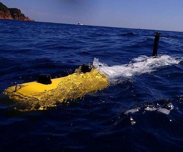 AI revolutionizes underwater exploration with improved object tracking