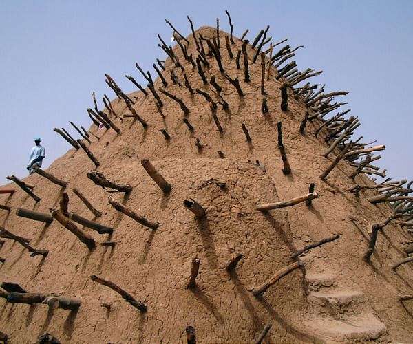 Imperilled Mali monument gets new lease of life