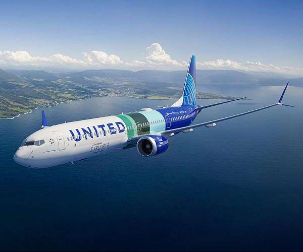 United launches first mainline flight with Starlink WiFi onboard