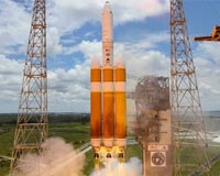 US spy satellite heads for orbit to replenish fleet