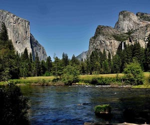 Largest ice mass in California's Yosemite park melting, disappearing