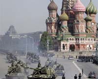 Nuclear missiles parade across Red Square
