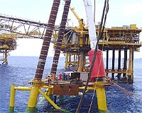 Chinese tourists abandon Vietnam after oil rig row