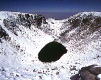 NASA Astrobiologists To Study Extreme Life At Earth's Highest Lake