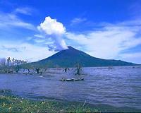 Volcano in Nicaragua spews gas and lava