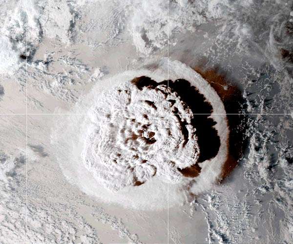 Massive Hunga volcano eruption sets new standard for crowdsourcing scientific observation of seismic events