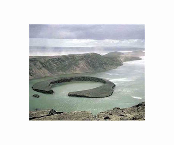 Philippines on alert after Taal volcano eruption