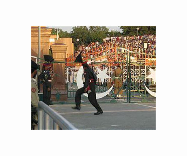 India to resume border ceremony with Pakistan