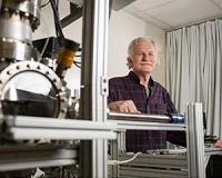 Ballistic transport in graphene suggests new type of electronic device